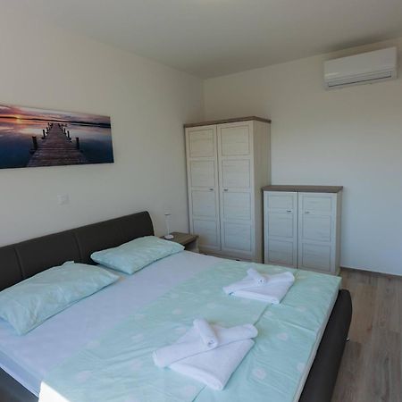Three-Bedroom Premium Holiday Home Atmosfera With Private Pool&Sauna فوديس المظهر الخارجي الصورة
